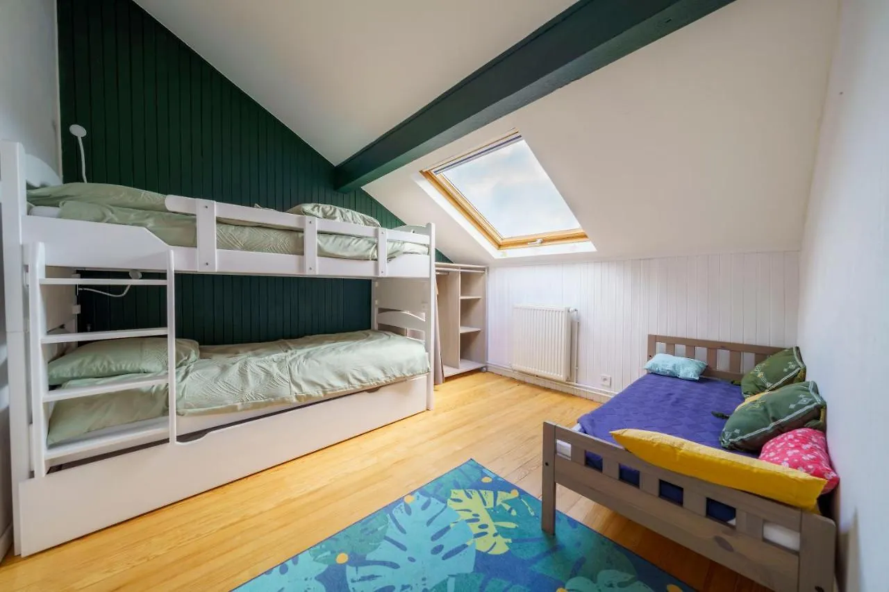 Gite Avec Piscine Chauffee & Aires De Jeux Pour Enfants Barberaz 0*,