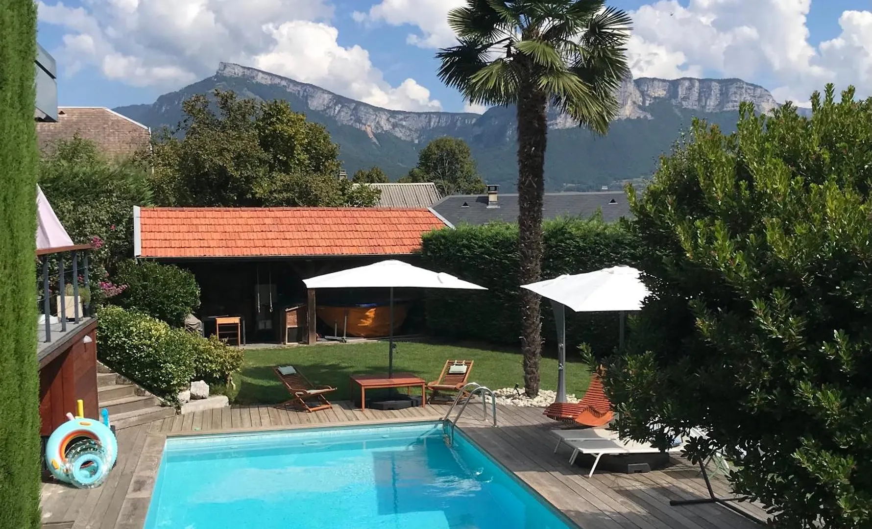Gite Avec Piscine Chauffee & Aires De Jeux Pour Enfants Barberaz Holiday home